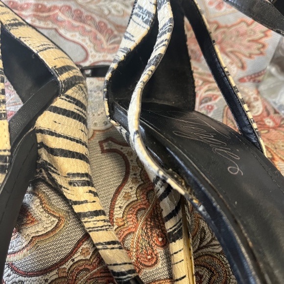 Black cute heels - Picture 2 of 6